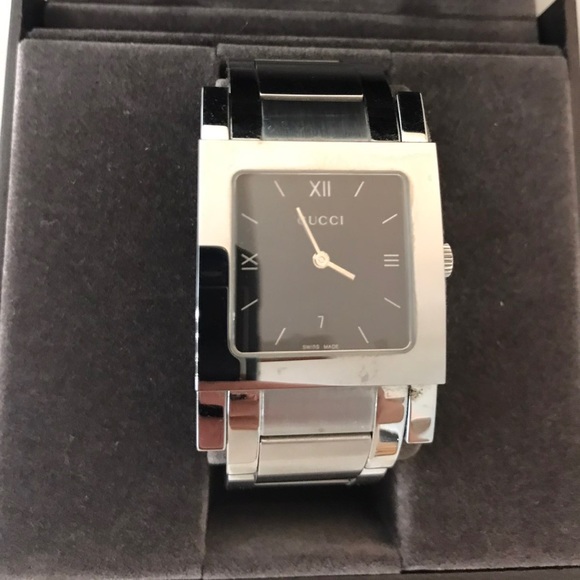 Gucci watch - Picture 1 of 6